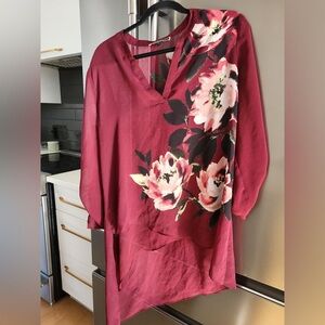 Floral V-Neck Tunic Top - Burgundy